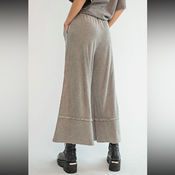 Easel Let's Chill Comfy Wide Leg Pants in Ash size medium - Picture 2 of 9